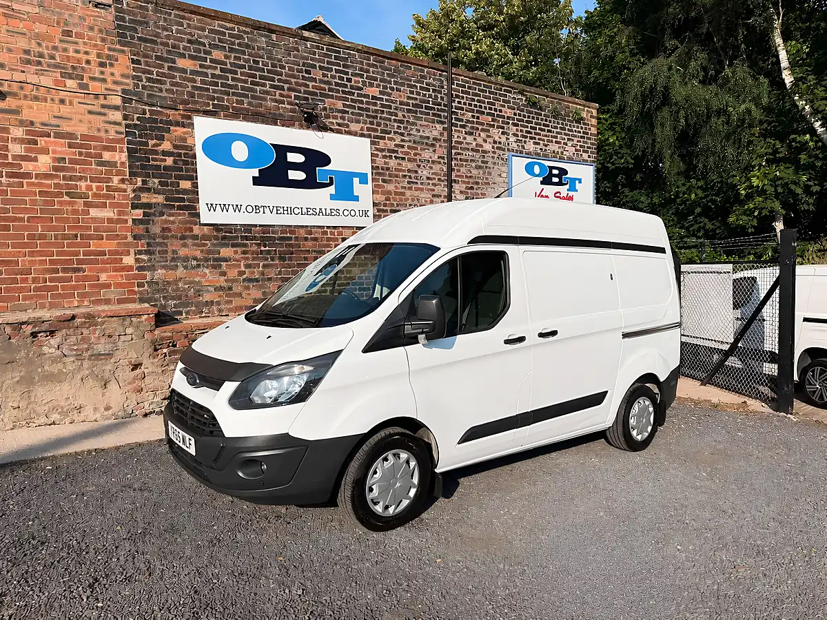 Used 2016 Ford Transit Custom 290 E-Tech White - Interior and Exterior details 4