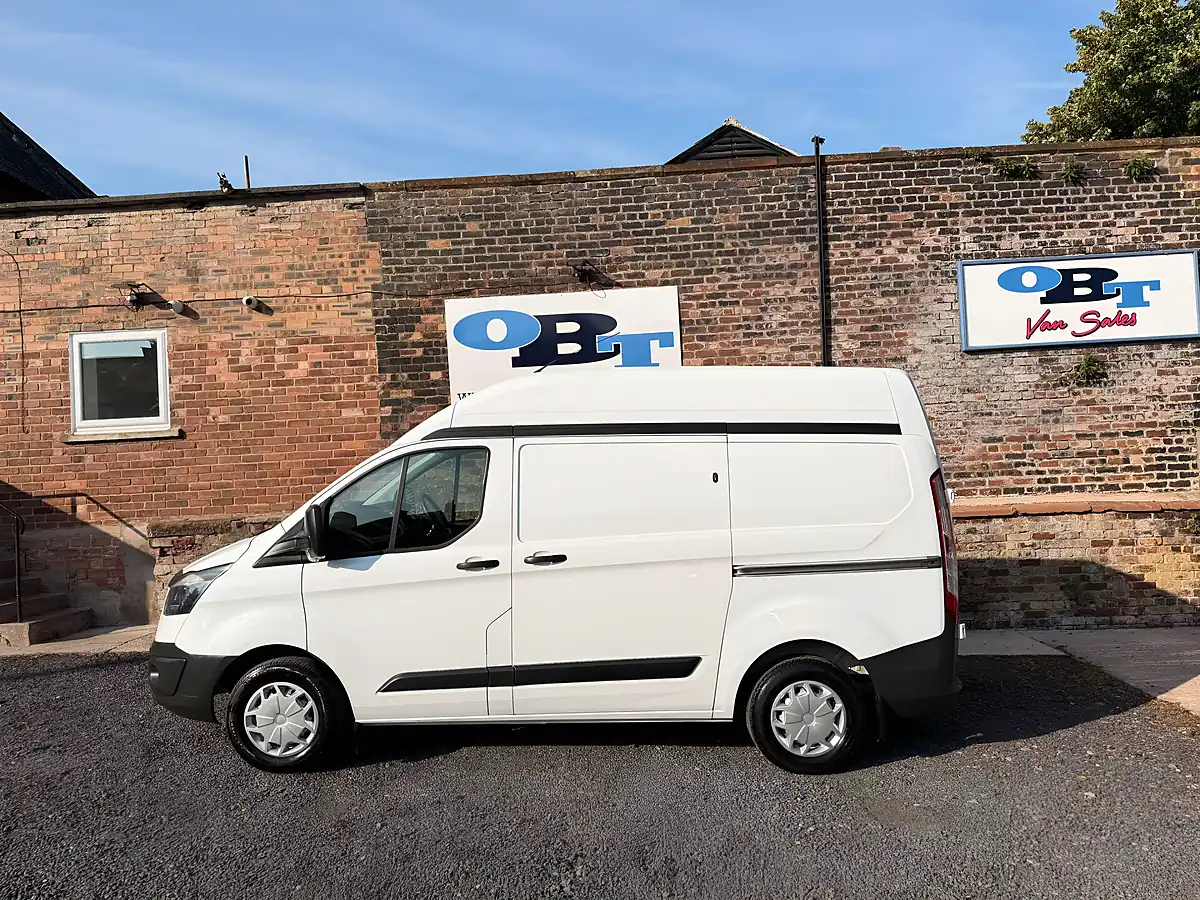 Used 2016 Ford Transit Custom 290 E-Tech White - Interior and Exterior details 5