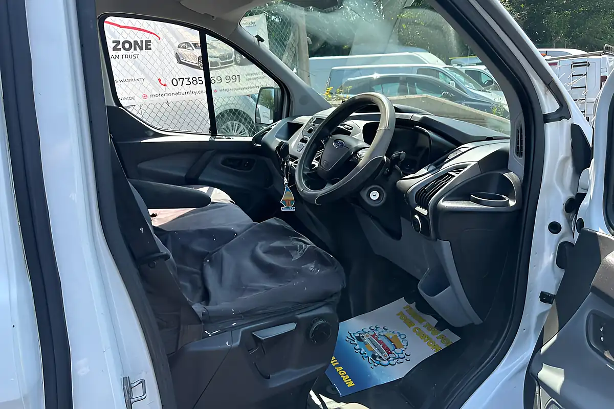 Used 2016 Ford Transit Custom 290 L1 H1 White - Interior and Exterior details 19