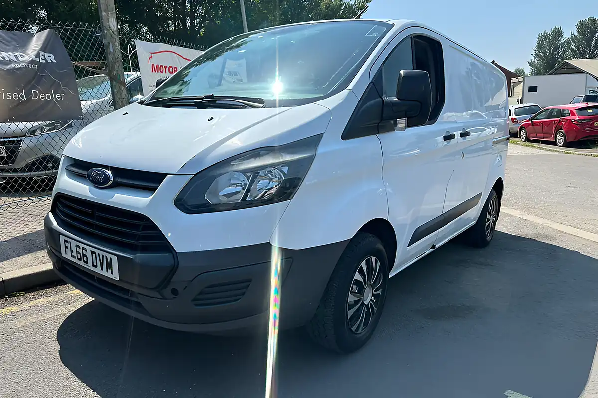 Used 2016 Ford Transit Custom 290 L1 H1 White - Interior and Exterior details 3