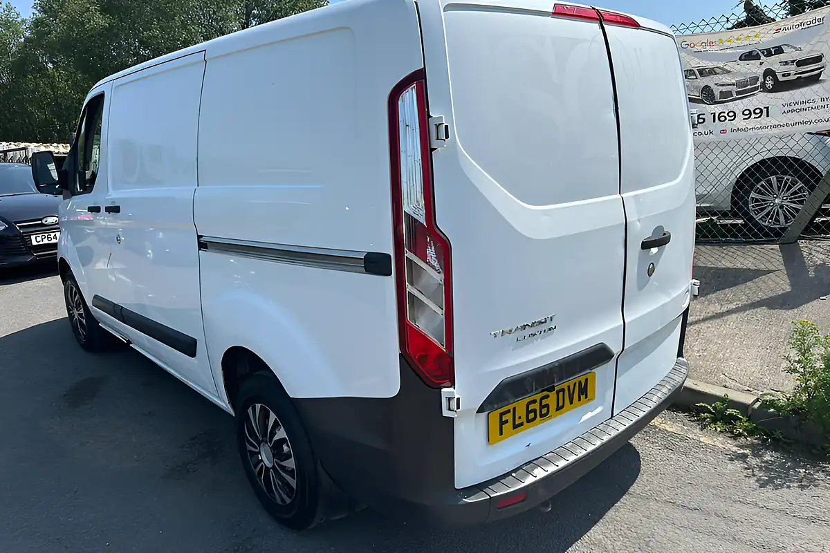 Used 2016 Ford Transit Custom 290 L1 H1 White - Interior and Exterior details 4