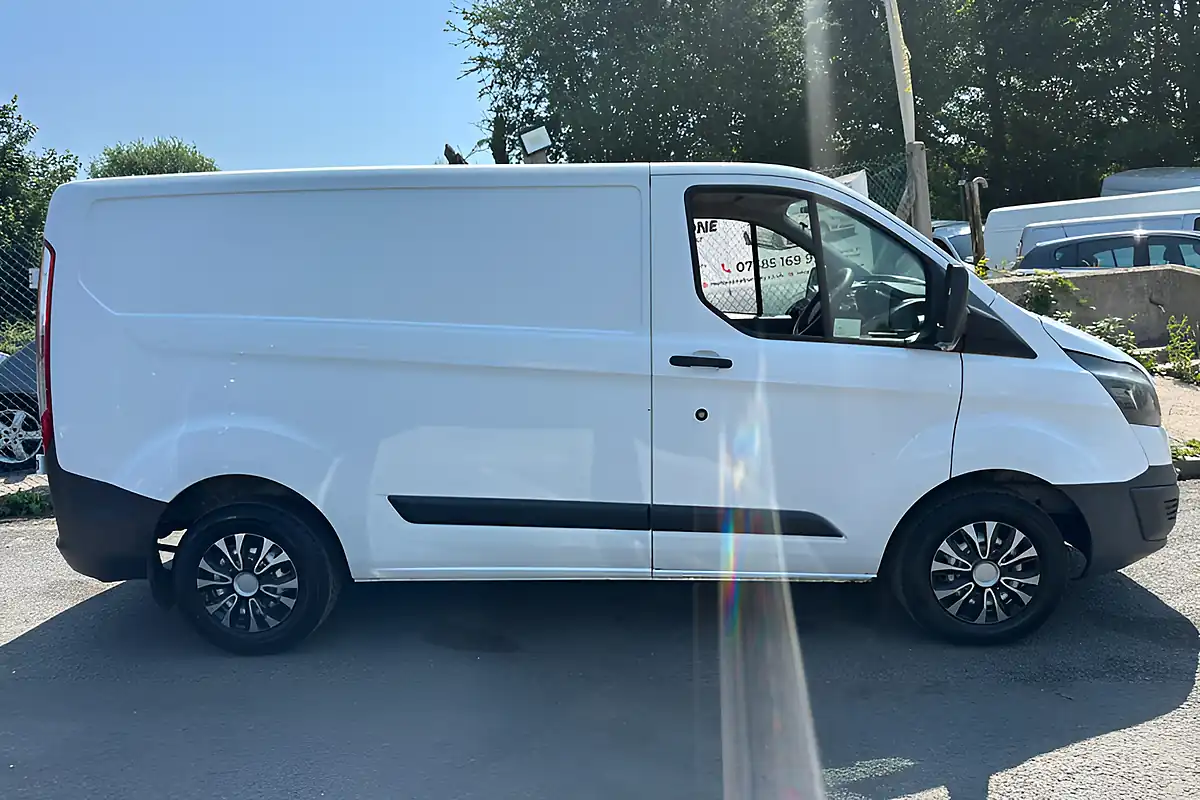 Used 2016 Ford Transit Custom 290 L1 H1 White - Interior and Exterior details 7