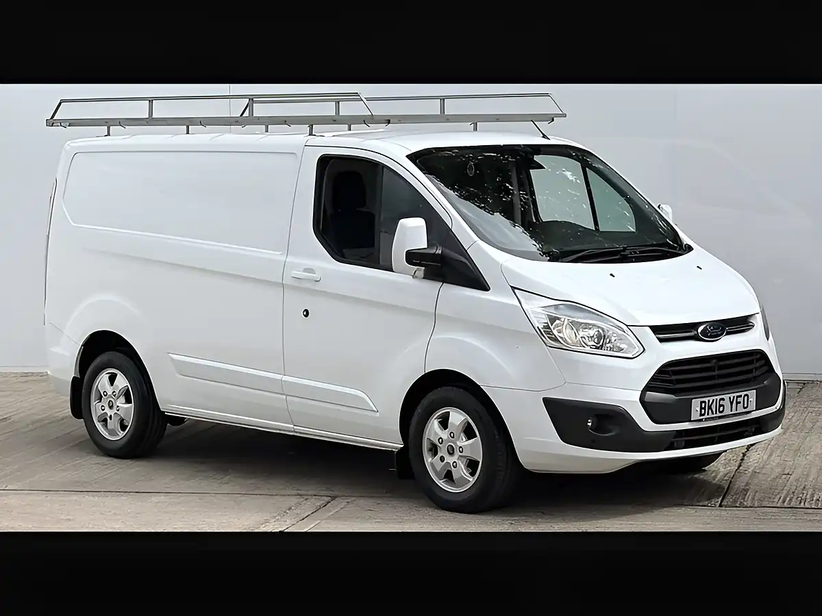 Used 2016 Ford Transit Custom 290 Ltd Frozen White - Front View