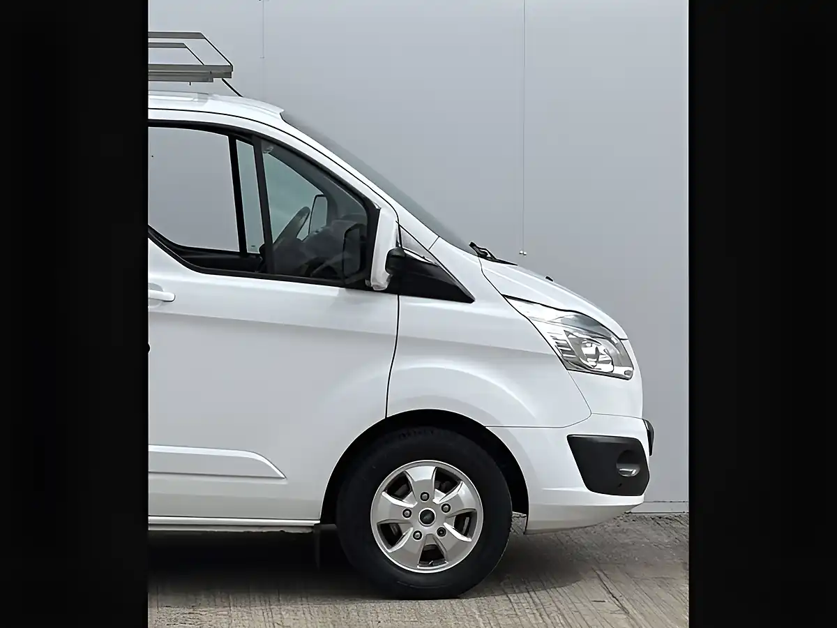 Used 2016 Ford Transit Custom 290 Ltd Frozen White - Interior and Exterior details 16