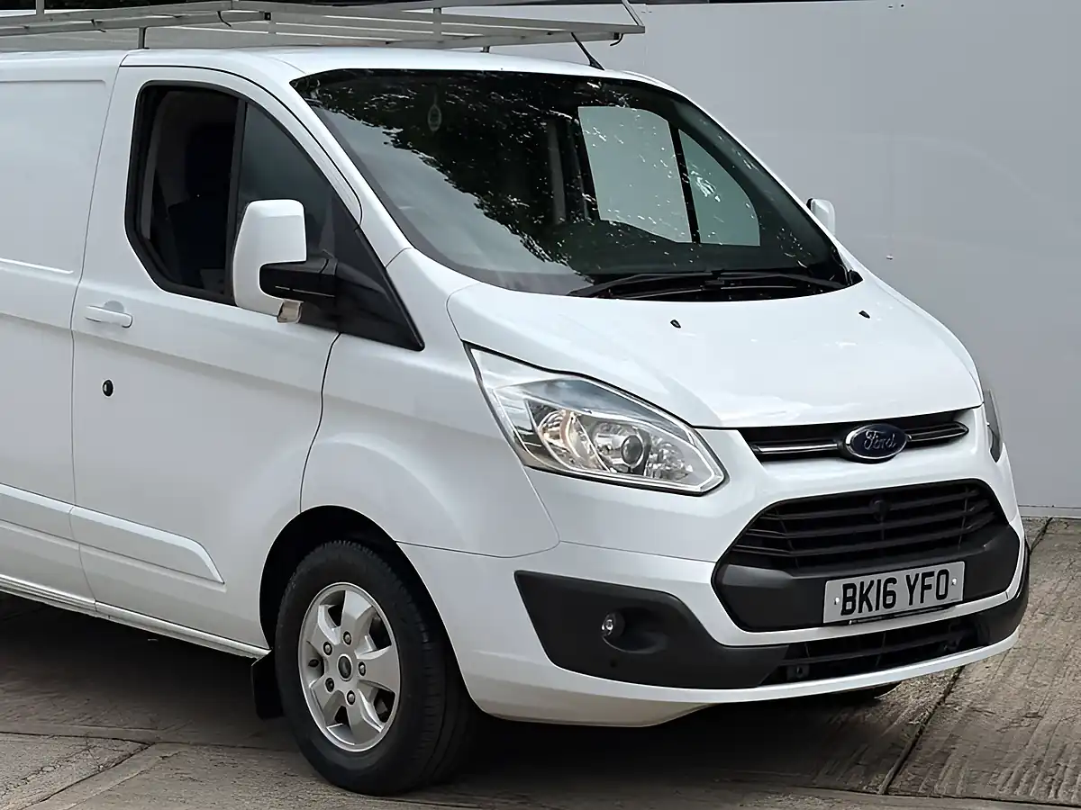 Used 2016 Ford Transit Custom 290 Ltd Frozen White - Interior and Exterior details 2