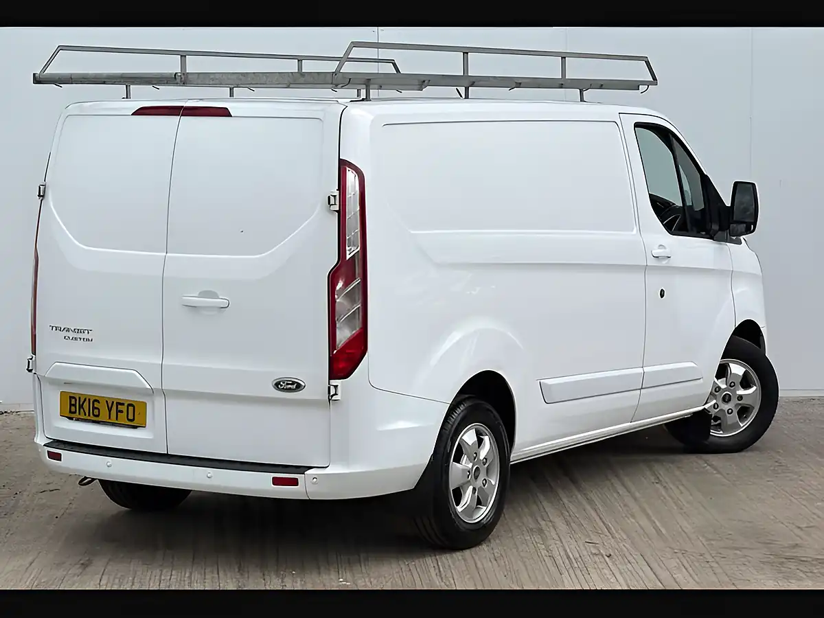 Used 2016 Ford Transit Custom 290 Ltd Frozen White - Interior and Exterior details 3