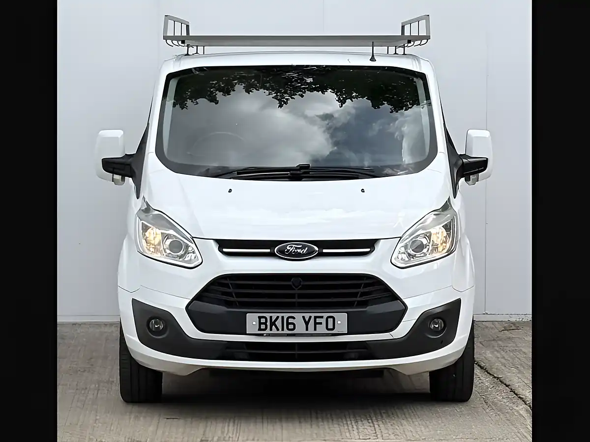 Used 2016 Ford Transit Custom 290 Ltd Frozen White - Interior and Exterior details 4