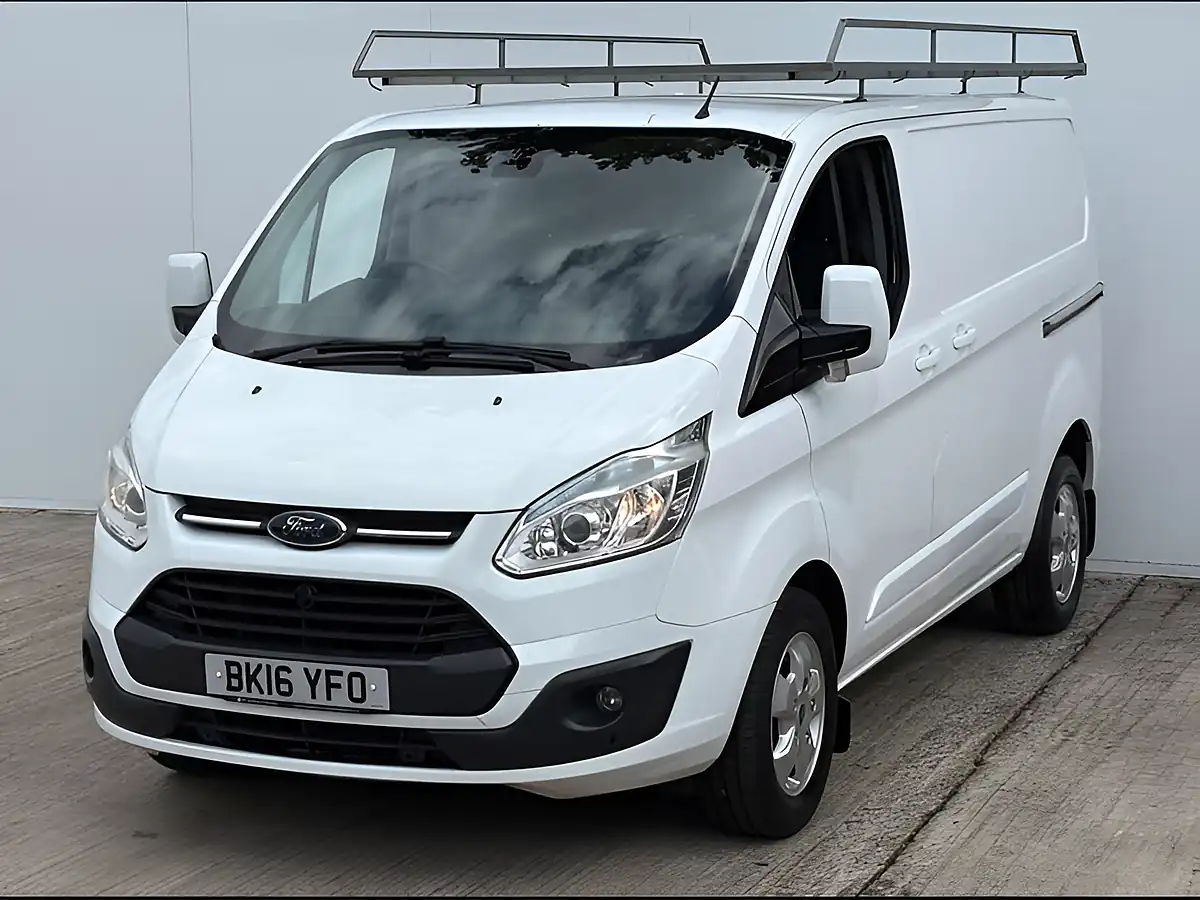 Used 2016 Ford Transit Custom 290 Ltd Frozen White - Interior and Exterior details 6