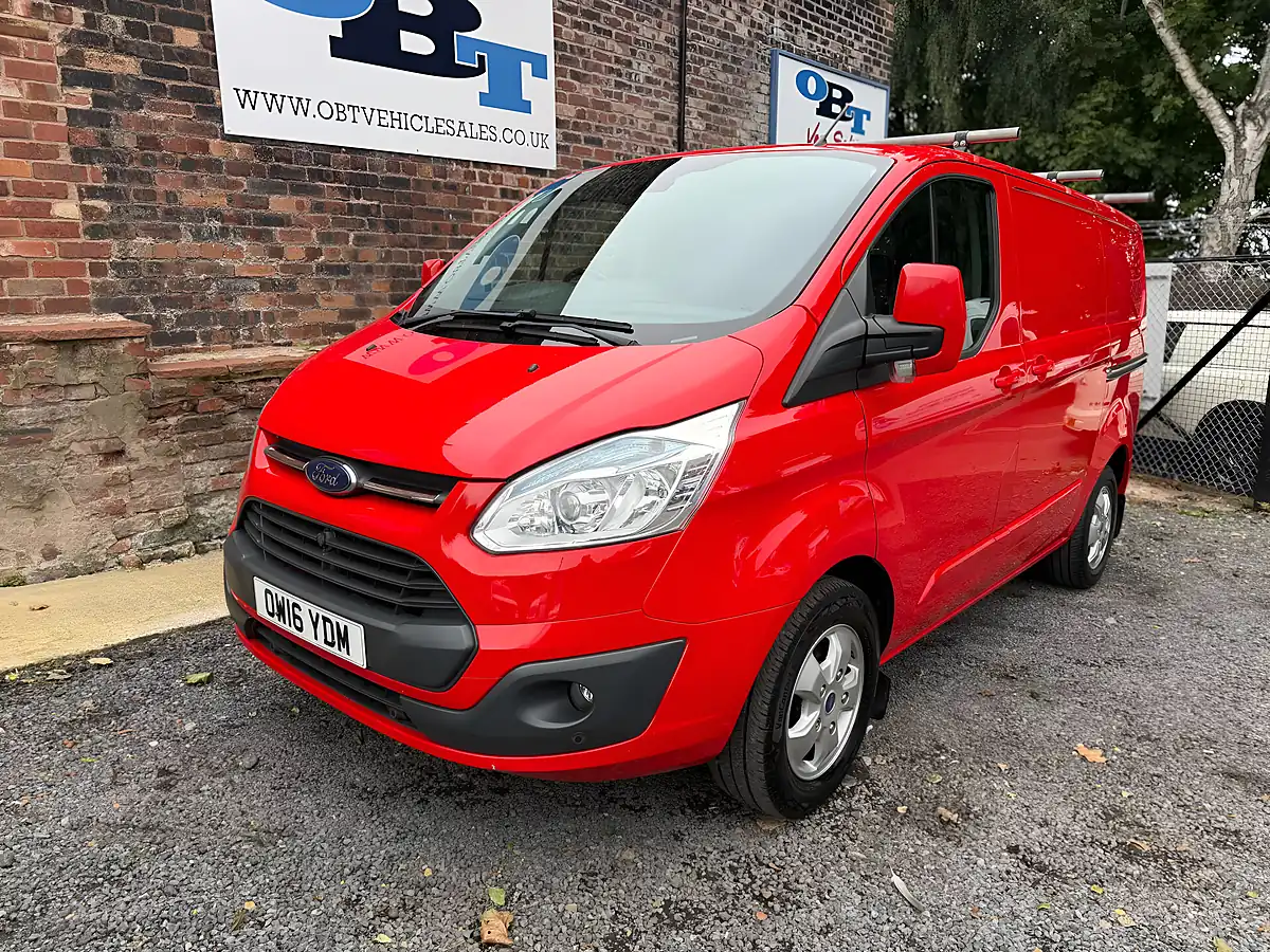 Used 2016 Ford Transit Custom 290 Ltd Red - Interior and Exterior details 7