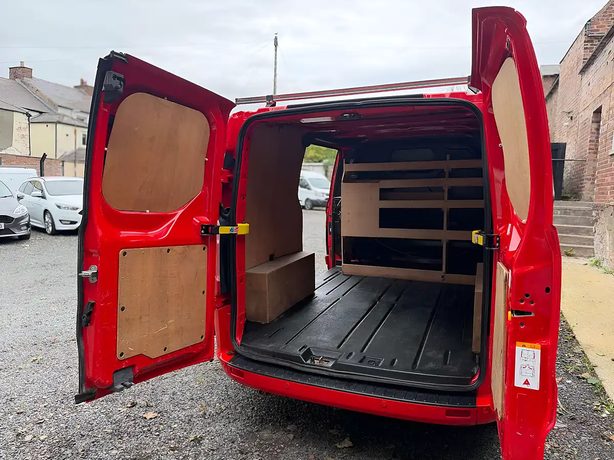 Used 2016 Ford Transit Custom 290 Ltd Red - Interior and Exterior details 9