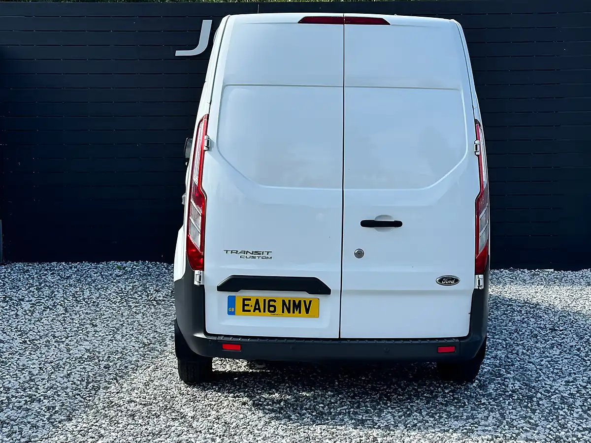 Used 2016 Ford Transit Custom 310 Econetic White - Interior and Exterior details 4
