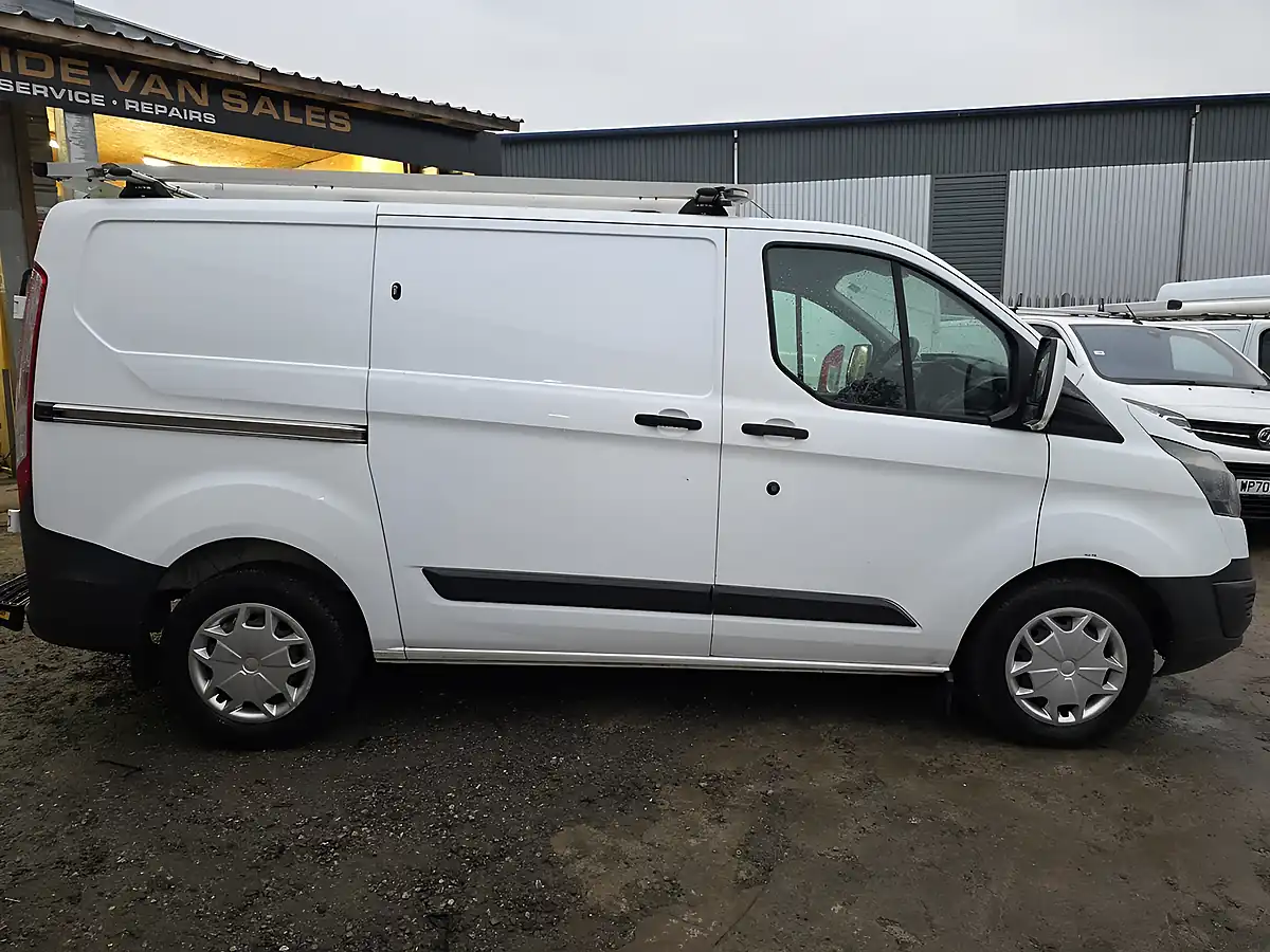 Used 2016 Ford Transit Custom 310 Econetic White - Interior and Exterior details 8