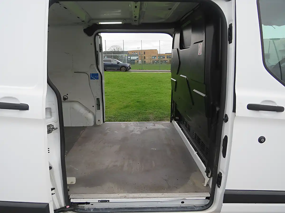 Used 2016 Ford Transit Custom 310 L1 H1 White - Interior and Exterior details 12