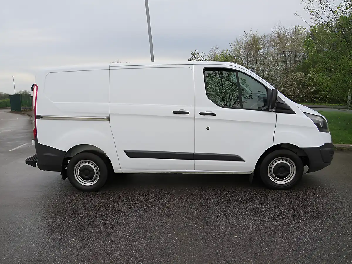 Used 2016 Ford Transit Custom 310 L1 H1 White - Interior and Exterior details 2