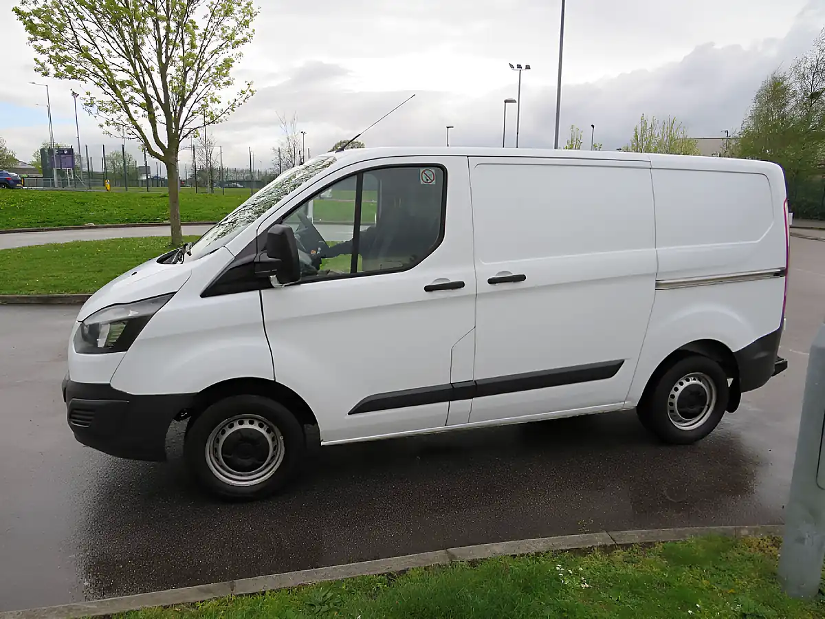 Used 2016 Ford Transit Custom 310 L1 H1 White - Interior and Exterior details 6