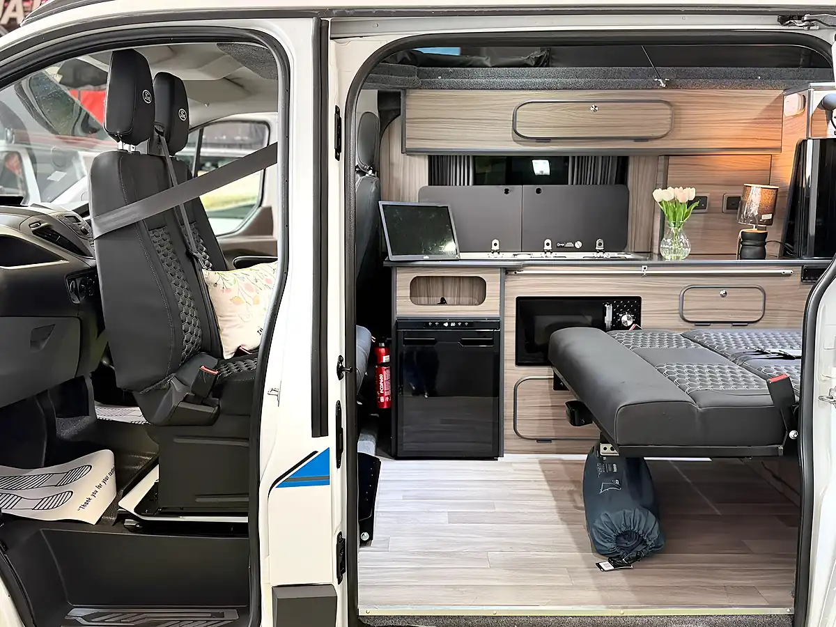 Used 2016 Ford Transit Custom Campervan White - Interior and Exterior details 10