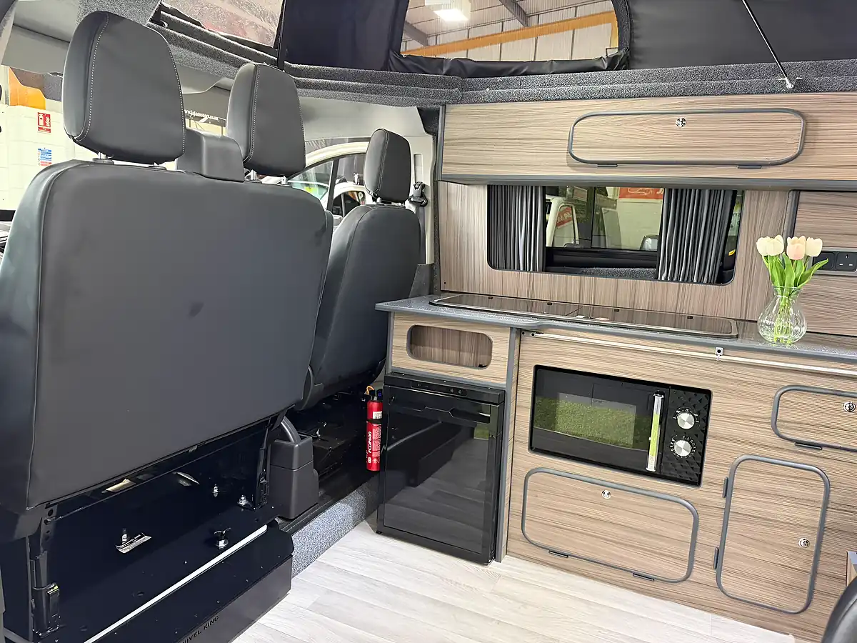 Used 2016 Ford Transit Custom Campervan White - Interior and Exterior details 12