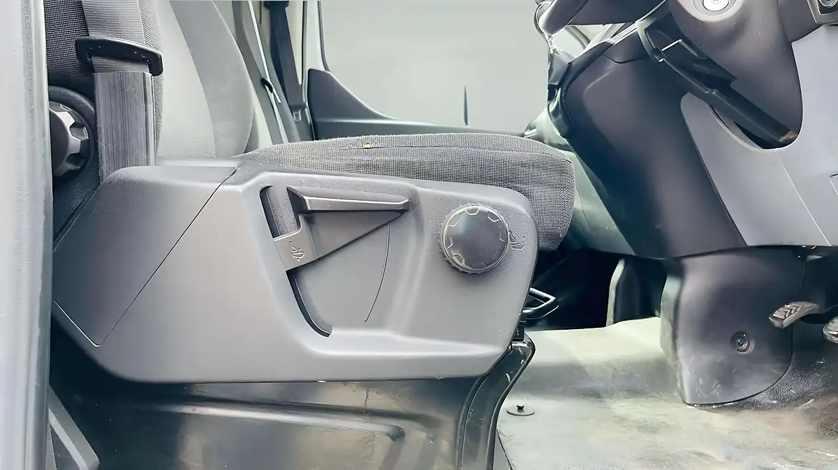 Used 2016 Ford Transit Custom L1 H1 White - Interior and Exterior details 13