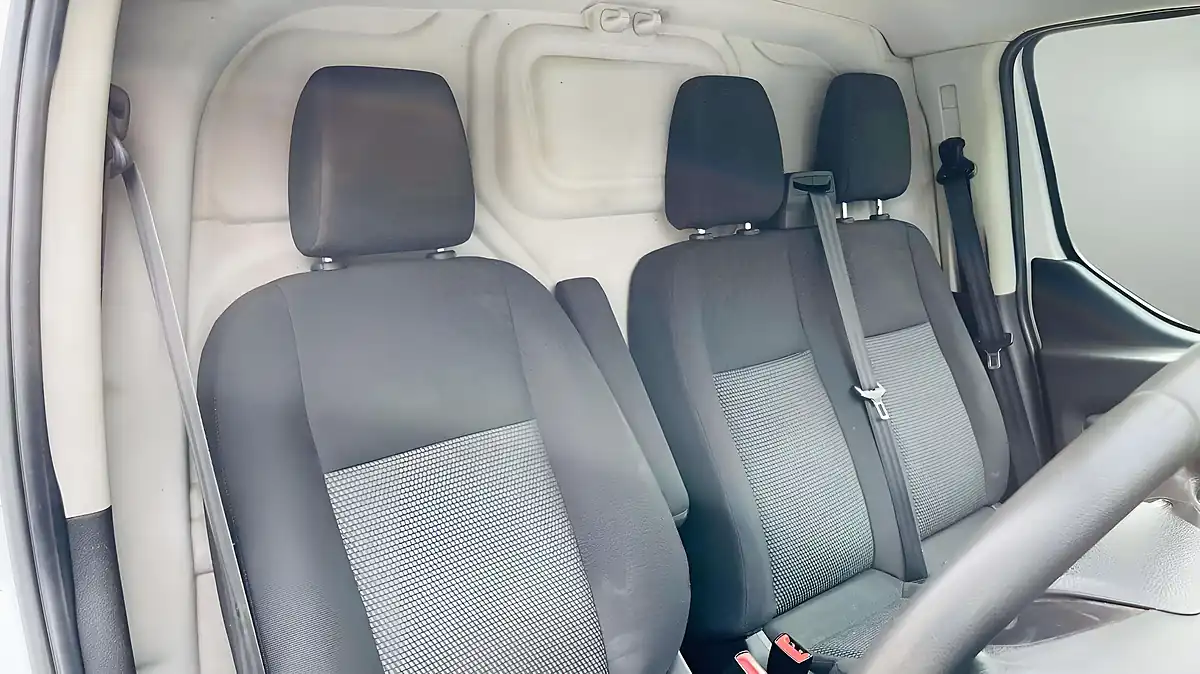 Used 2016 Ford Transit Custom L1 H1 White - Interior and Exterior details 6