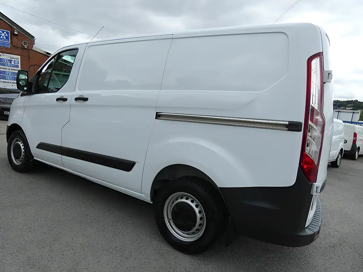 Used 2016 Ford Transit Custom L1H1 Swb Ex Council White - Interior and Exterior details 5