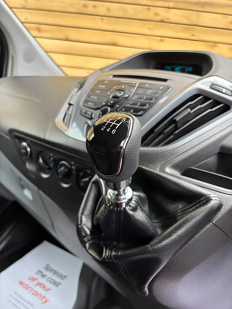 Used 2016 Ford Transit Custom Limited Black - Interior and Exterior details 12