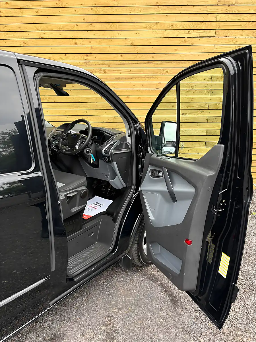 Used 2016 Ford Transit Custom Limited Black - Interior and Exterior details 9