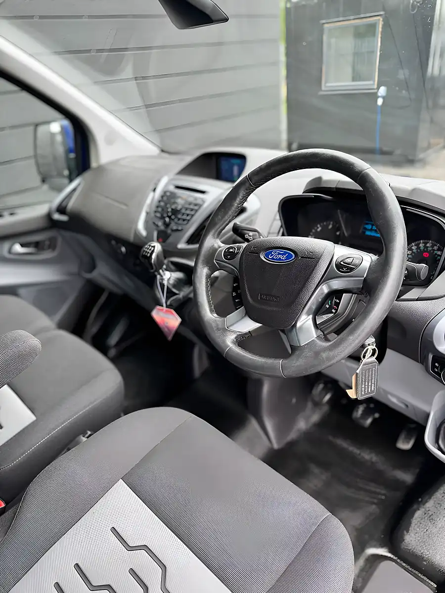 Used 2016 Ford Transit Custom Limited Blue - Interior and Exterior details 14