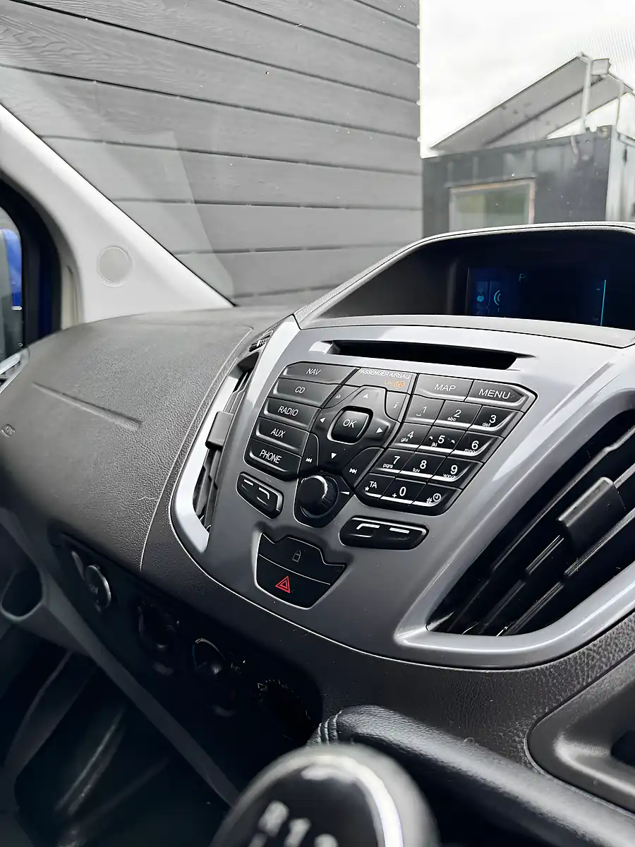 Used 2016 Ford Transit Custom Limited Blue - Interior and Exterior details 15