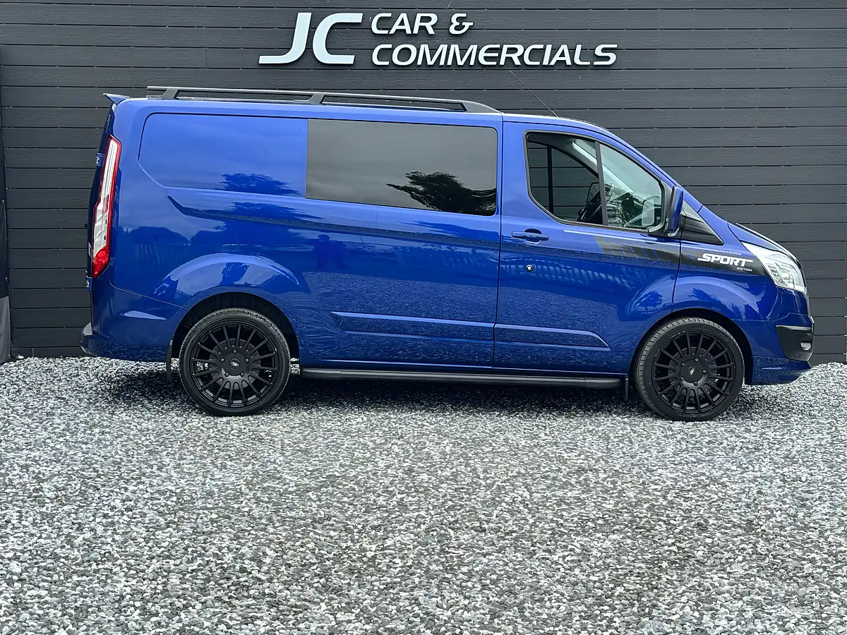 Used 2016 Ford Transit Custom Limited Blue - Interior and Exterior details 2