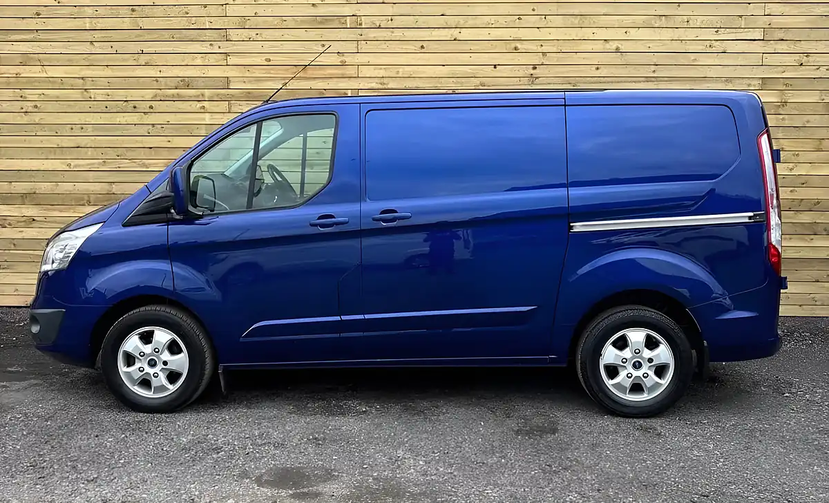 Used 2016 Ford Transit Custom Limited Blue - Interior and Exterior details 11