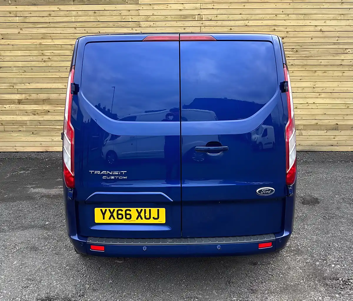 Used 2016 Ford Transit Custom Limited Blue - Interior and Exterior details 7