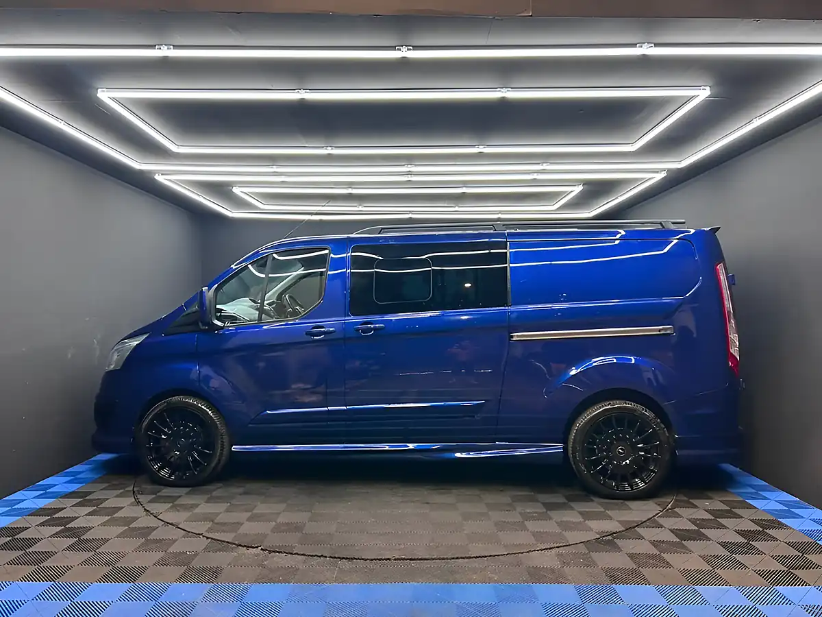 Used 2016 Ford Transit Custom Limited Blue - Interior and Exterior details 9