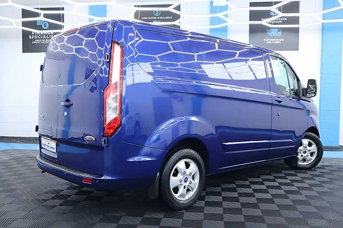 Used 2016 Ford Transit Custom Limited Blue - Interior and Exterior details 9
