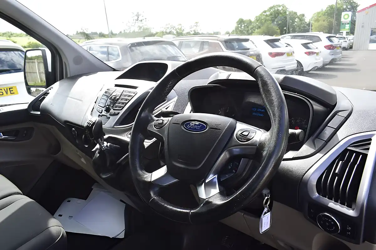 Used 2016 Ford Transit Custom Limited Combi Van Moondust Silver - Interior and Exterior details 9
