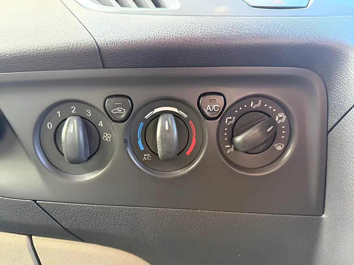 Used 2016 Ford Transit Custom Limited Grey - Interior and Exterior details 11