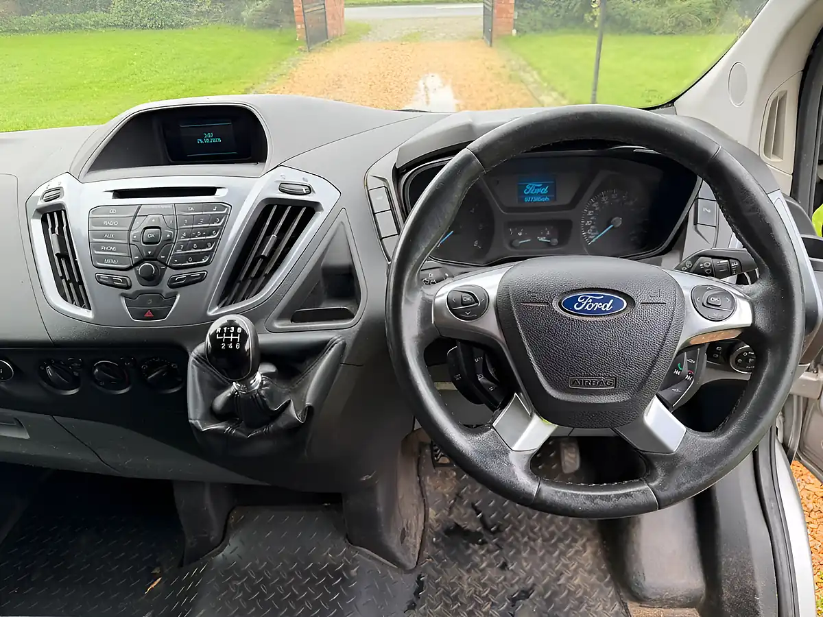 Used 2016 Ford Transit Custom Limited Silver - Interior and Exterior details 10