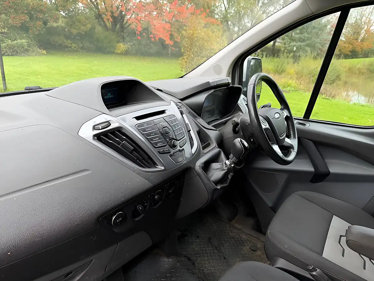 Used 2016 Ford Transit Custom Limited Silver - Interior and Exterior details 16
