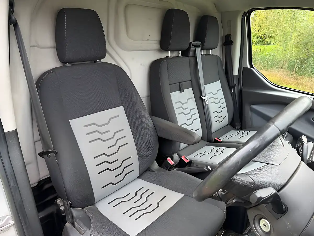 Used 2016 Ford Transit Custom Limited Silver - Interior and Exterior details 18