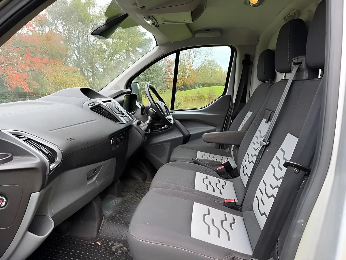 Used 2016 Ford Transit Custom Limited Silver - Interior and Exterior details 19