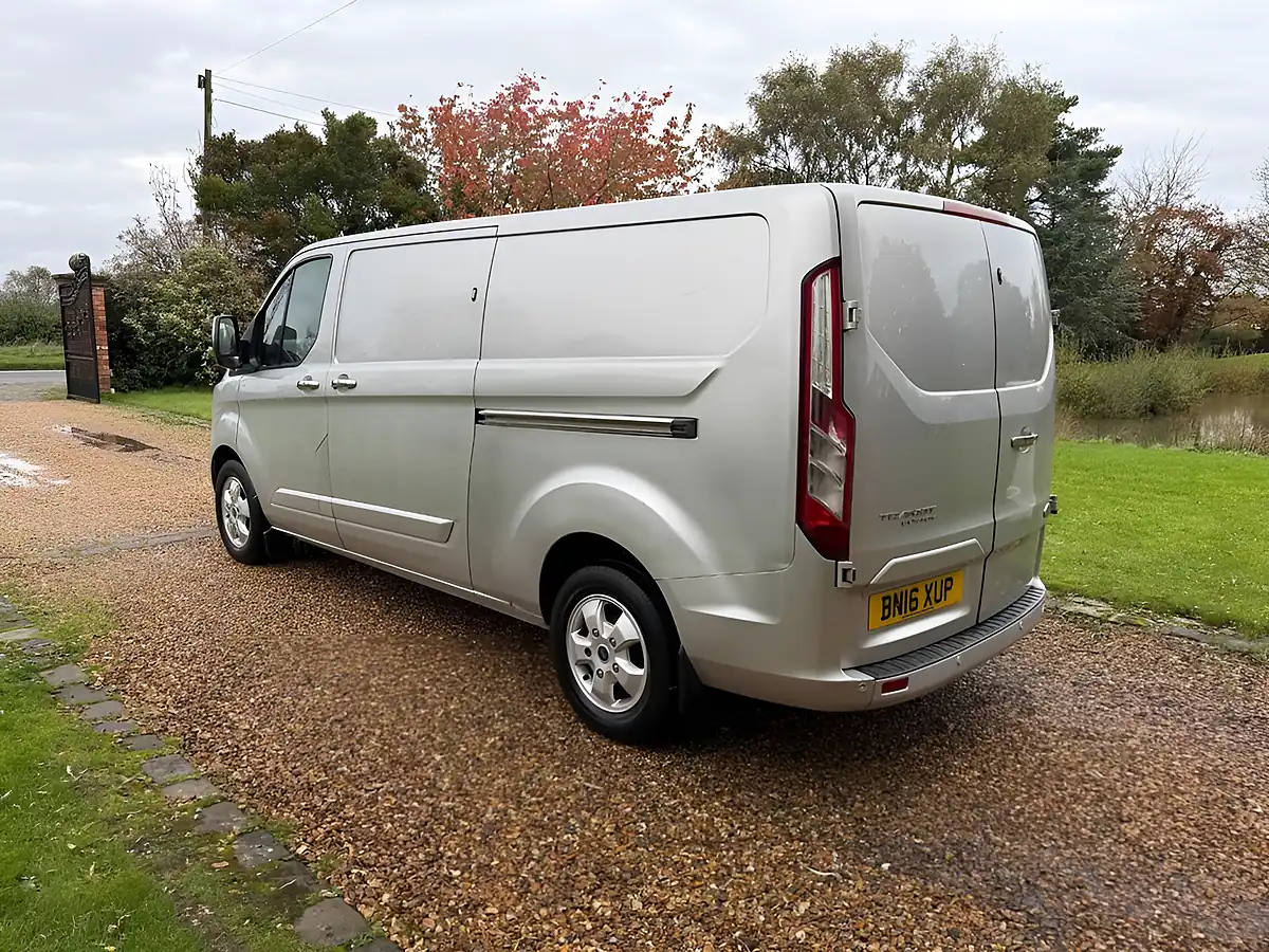 Used 2016 Ford Transit Custom Limited Silver - Interior and Exterior details 3