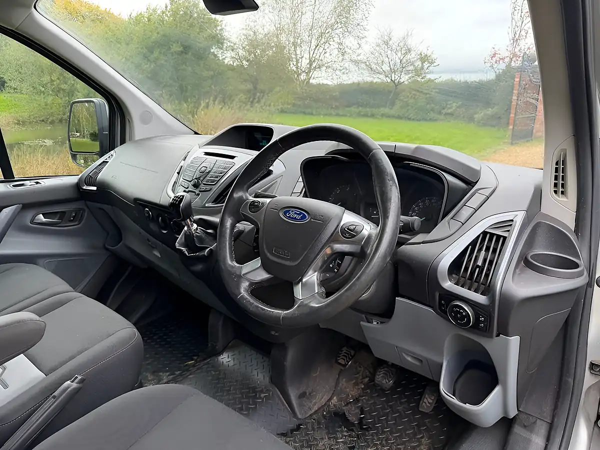 Used 2016 Ford Transit Custom Limited Silver - Interior and Exterior details 9