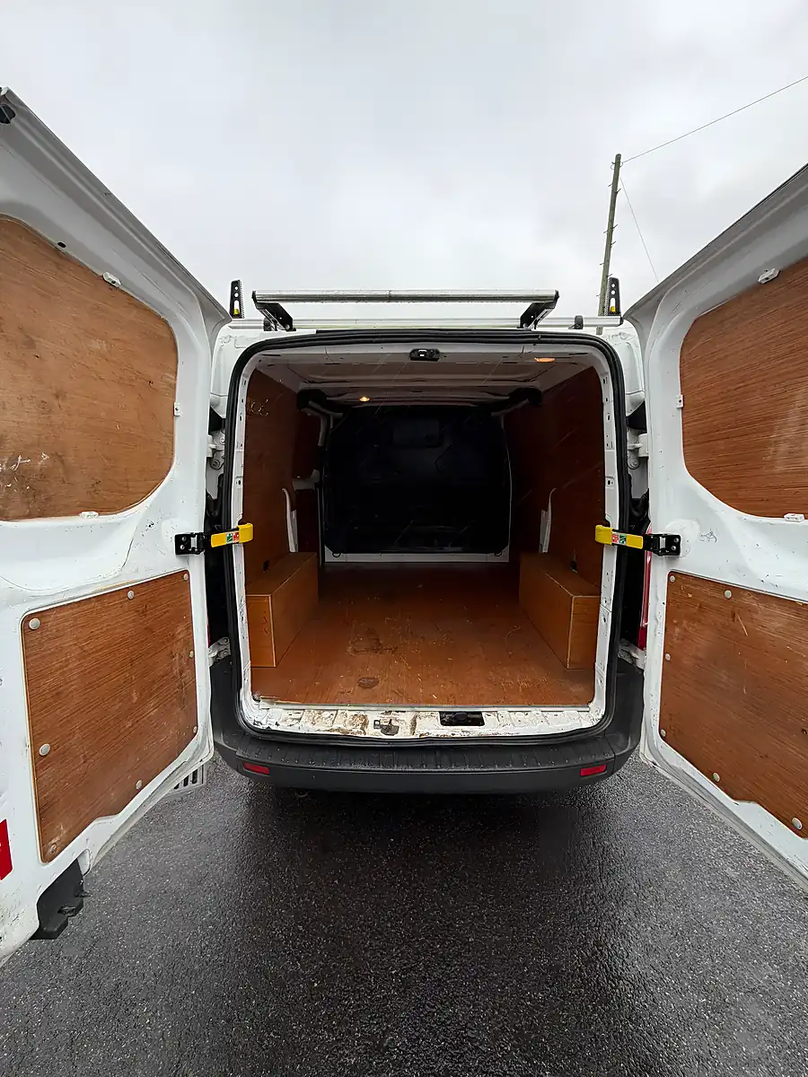Used 2016 Ford Transit Custom Low Roof White - Interior and Exterior details 7