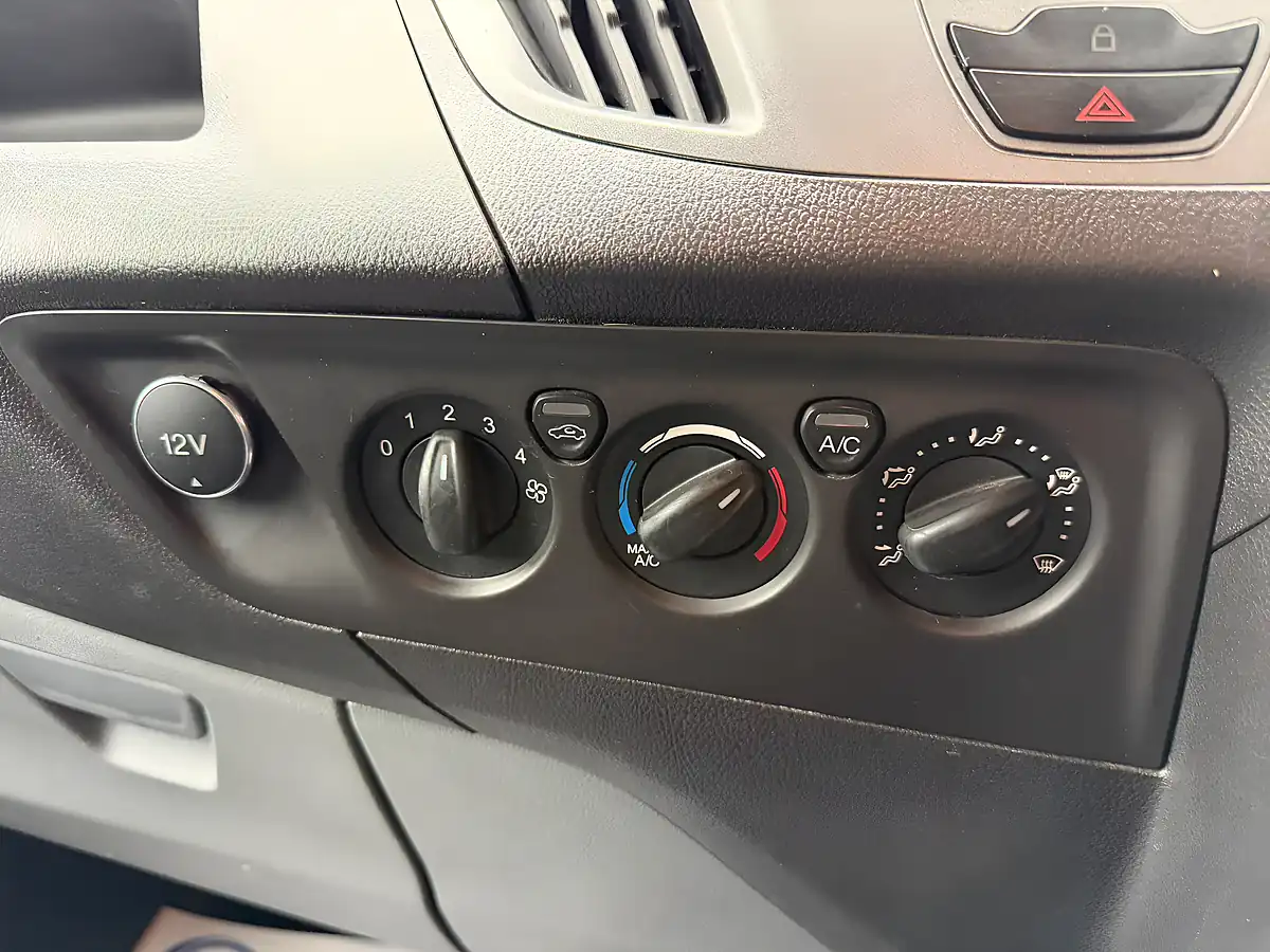 Used 2016 Ford Transit Custom Low Roof White - Interior and Exterior details 9