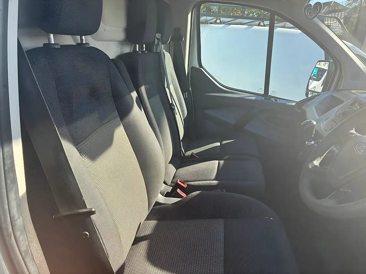 Used 2016 Ford Transit Custom Panel Van White - Interior and Exterior details 11