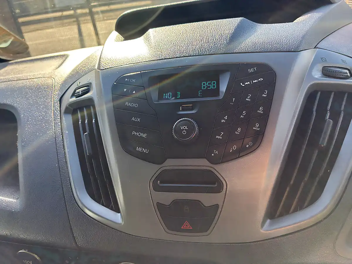 Used 2016 Ford Transit Custom Panel Van White - Interior and Exterior details 8