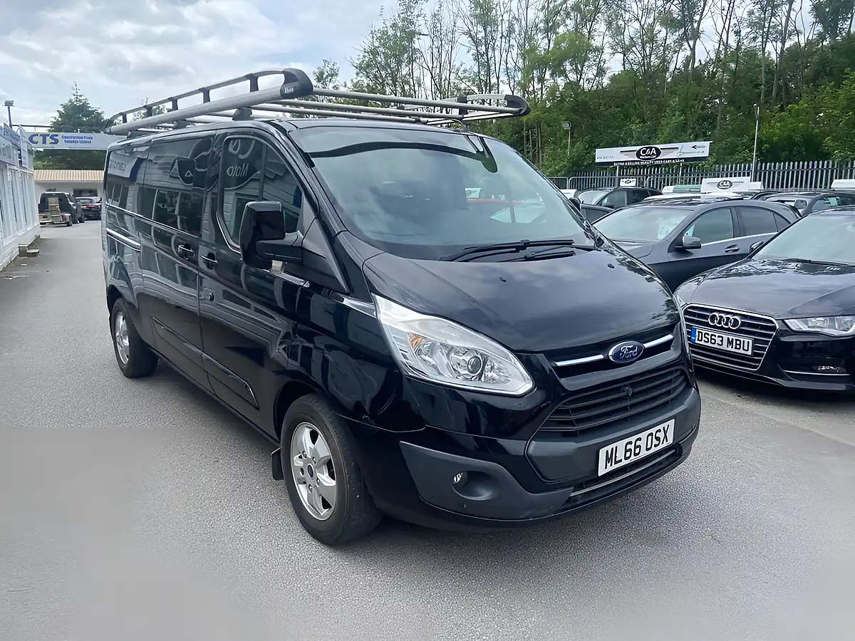 Used 2016 Ford Transit Custom Trend Black - Front View