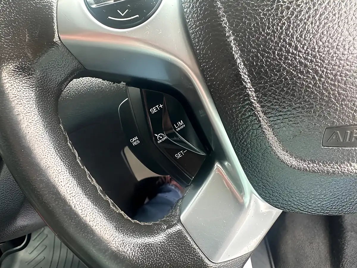 Used 2016 Ford Transit Custom Trend Black - Interior and Exterior details 17
