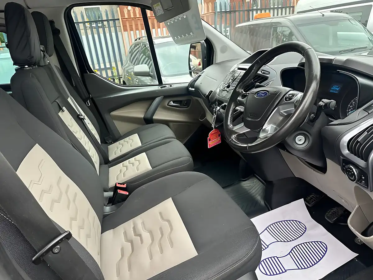 Used 2016 Ford Transit Custom Trend Black - Interior and Exterior details 9