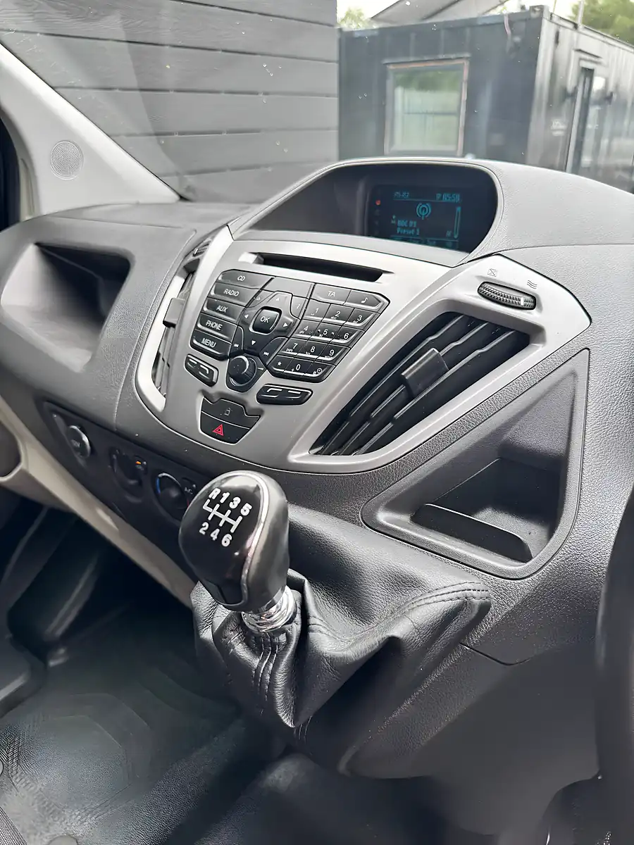 Used 2016 Ford Transit Custom Trend Black - Interior and Exterior details 18