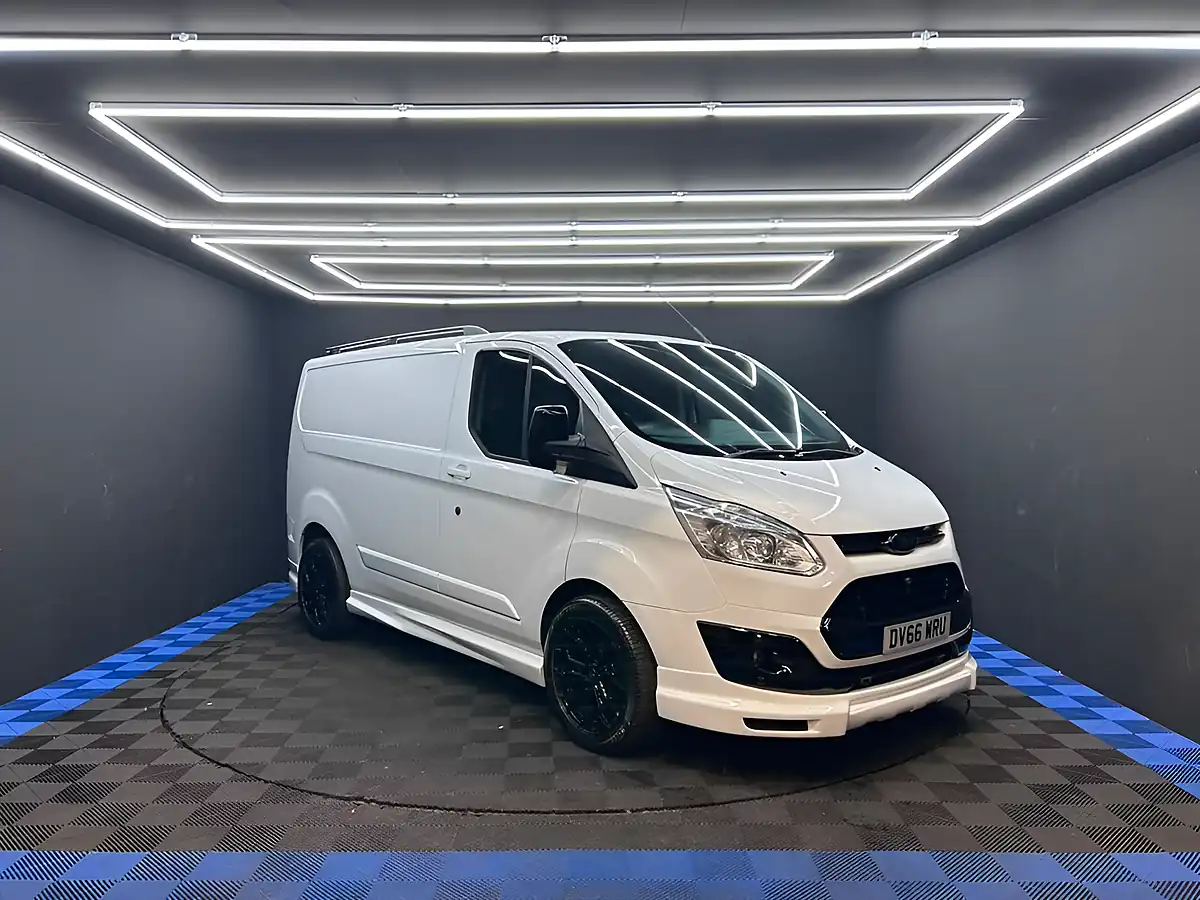 Used 2016 Ford Transit Custom Trend White - Front View